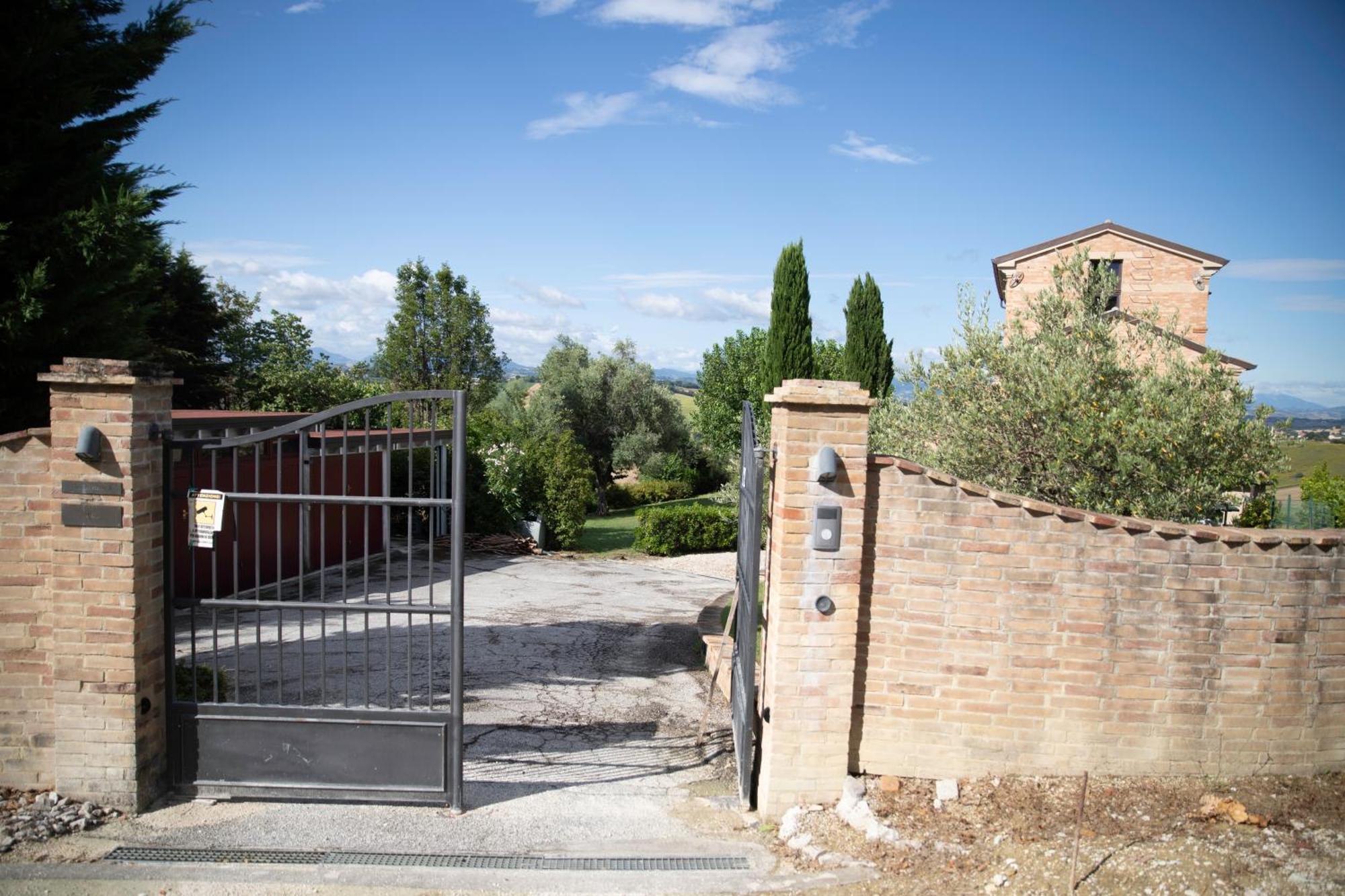 Casali Marchigiani - Ville Vacanza Private Con Piscina Ostra Exteriör bild