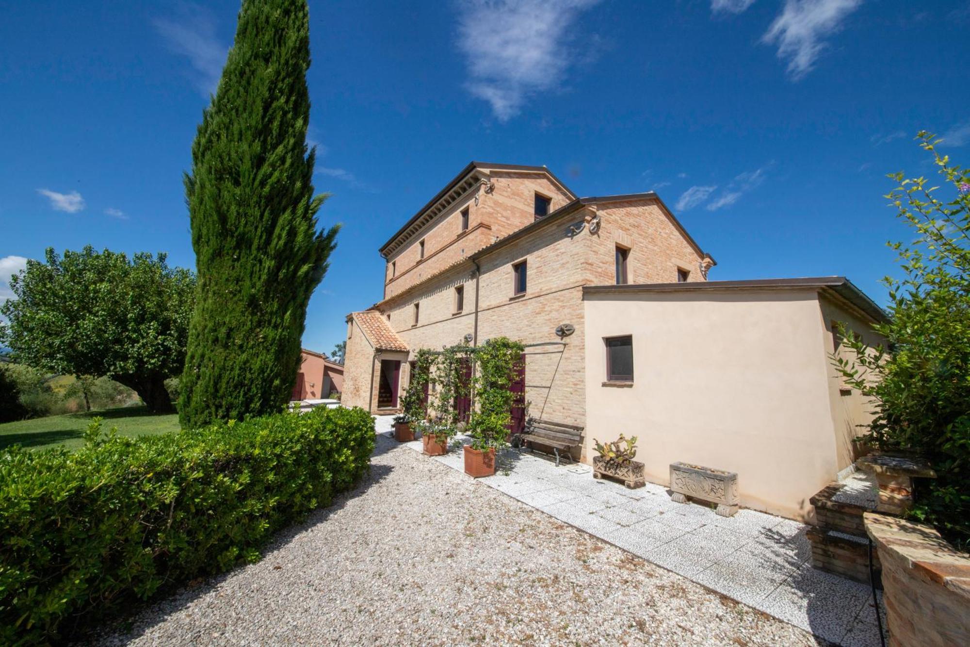 Casali Marchigiani - Ville Vacanza Private Con Piscina Ostra Exteriör bild