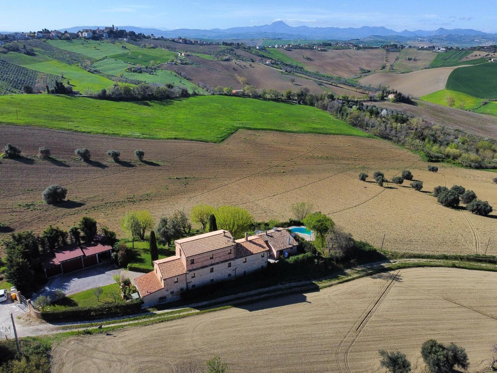 Casali Marchigiani - Ville Vacanza Private Con Piscina Ostra Exteriör bild