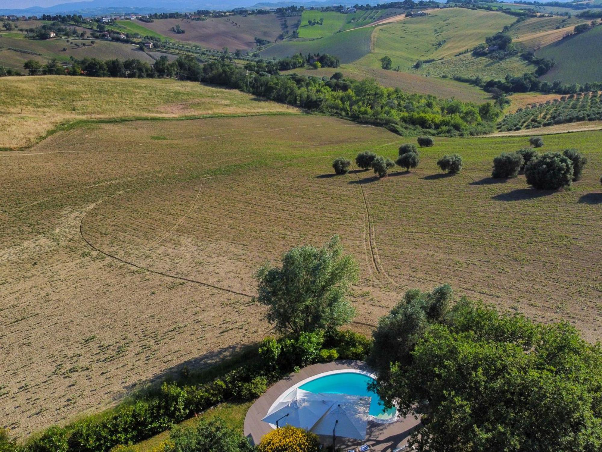 Casali Marchigiani - Ville Vacanza Private Con Piscina Ostra Exteriör bild